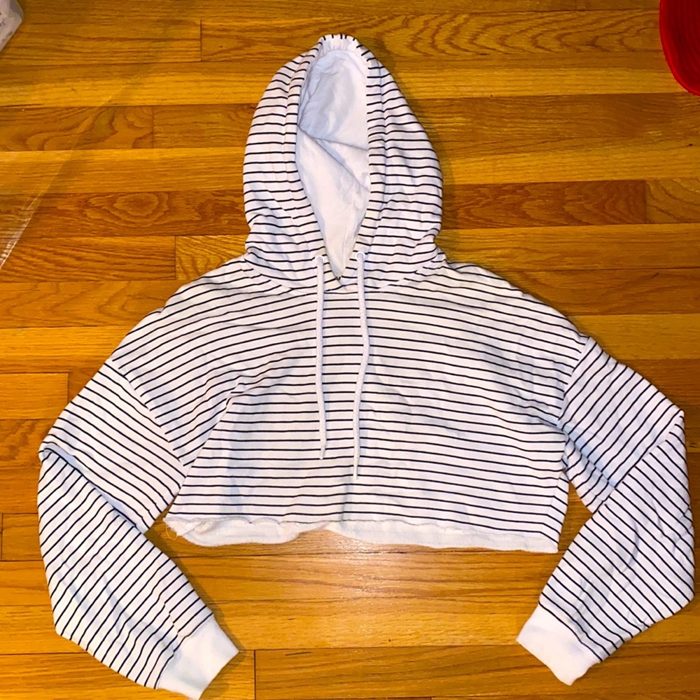 Garage cropped hoodie